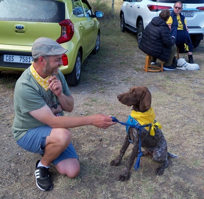 Dog trainer's 'Yellow campaign'