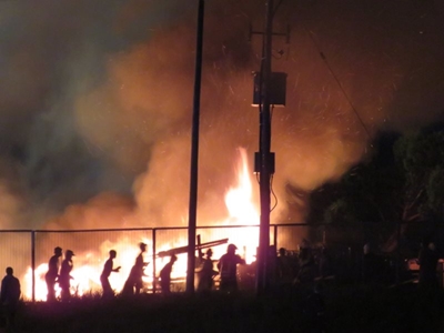 Massive blaze destroys houses at Qolweni along the N2