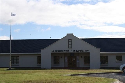 Huis word blykbaar reeds baie lank onwettig bewoon