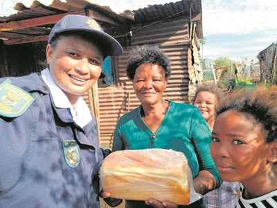 Carmigos gee terug aan die gemeenskap