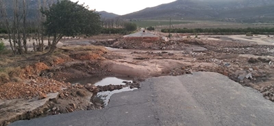 Two roads to Citrusdal reopen, two still closed 