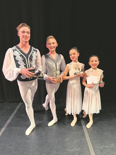 Ballet dancers dazzle at dance festival