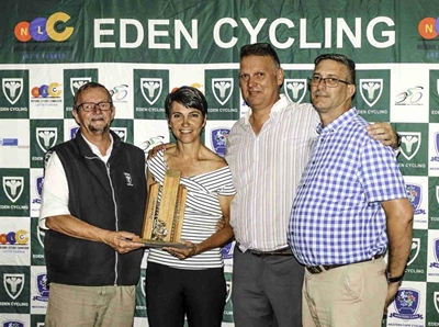 Eden-fietsry vereer lede