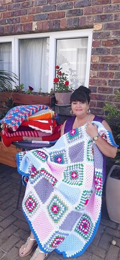 Let's join drive to make blankets