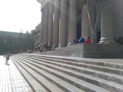 Wits closes health sciences faculty after student comes into contact with Covid-19 patient