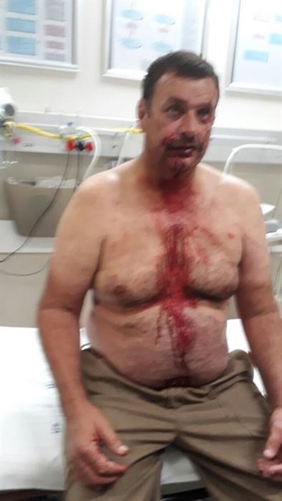 Prisoner stabs warder numerous times