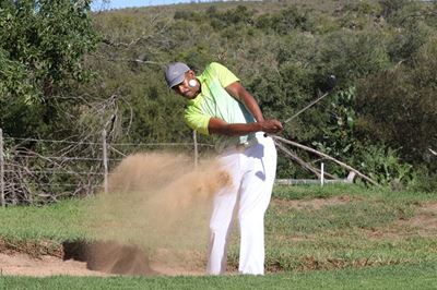Garnet Damans op pad na intermagte gholf