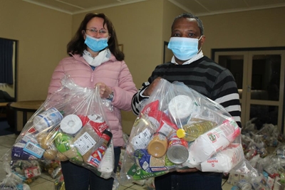 Kinders op straat 'n groot kopseer in grendeltyd