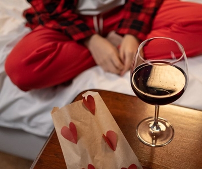 Valentine’s Day: Despite financial, emotional turmoil businesses are booming