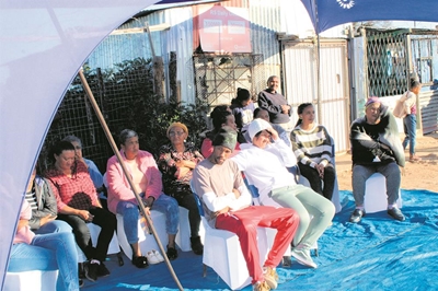 Kranslegging vir Nadia tref diep