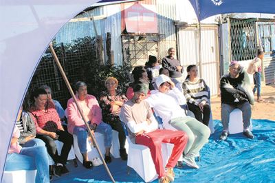 Kranslegging vir Nadia tref diep