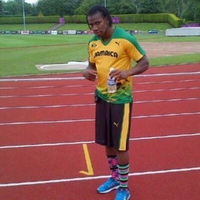 Bolt-inspired Blake puts one hand on Commonwealth title