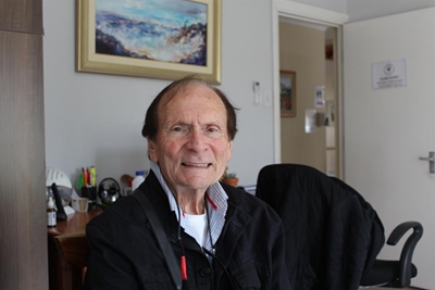 Gert van Tonder (82) ken nie van stilsit