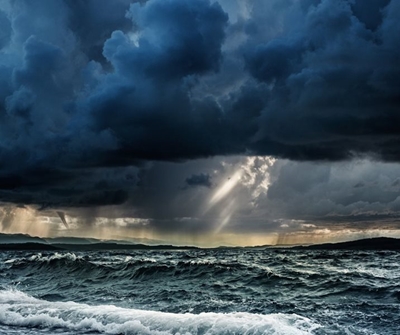 Weather:  Gales and gigantic waves: Coastal regions on high alert 
