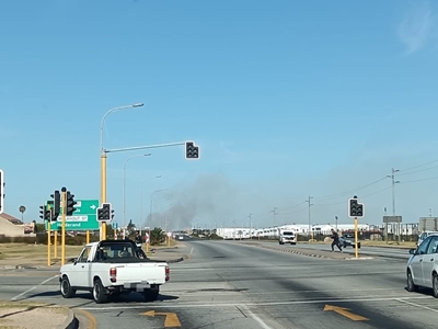 Fire at municipal waste transfer station alongside Louis Fourie Road, KwaNonqaba