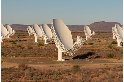 Royal Astronomical Society awards MeerKAT telescope team