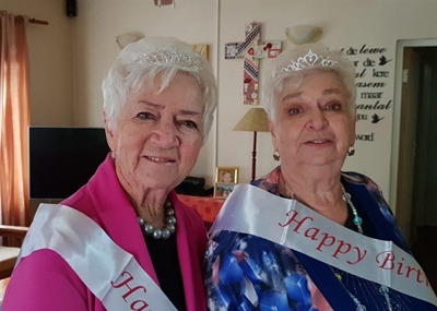 Tweeling vier 80ste verjaarsdag