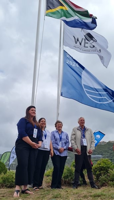  Blue Flags for 3 George beaches