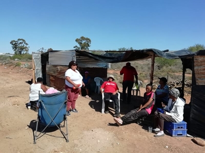 Besetters vrygelaat