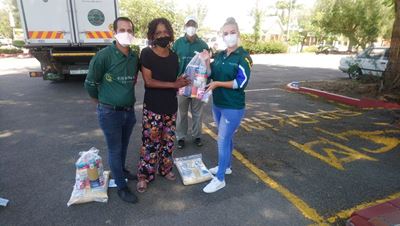 Kospakkies vir Oudtshoorn Inn hotel-werkers