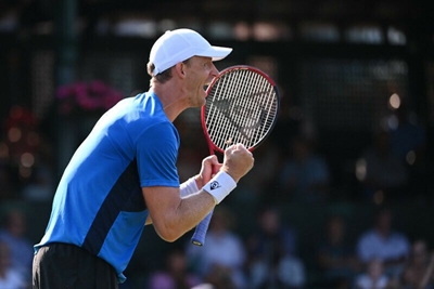Big-serving Anderson powers into US Open second round