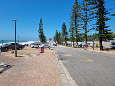 German tourists fall victim to crime near The Point