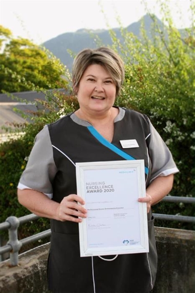 Suster Erasmus vereer vir uitmuntende werk