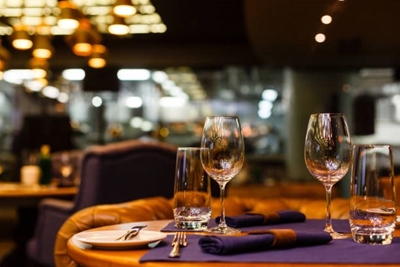 Why you should avoid eating at hotel restaurants