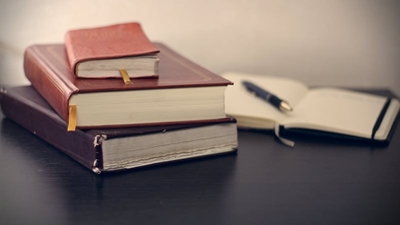 200 000 bursary applications received