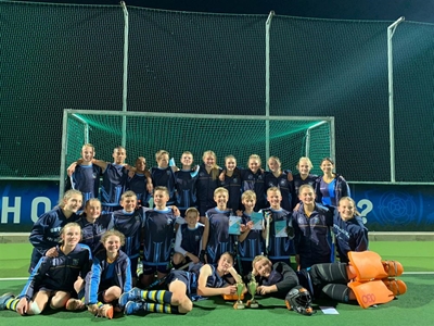 Twee goue trofeë vir die Outies