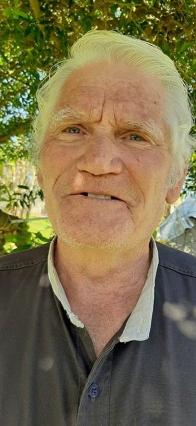 Skrywer, digter woeker voort
