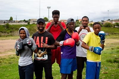 Local boxers get a Major boost