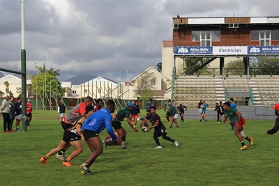 Alle paaie lei môre na Outeniquapark