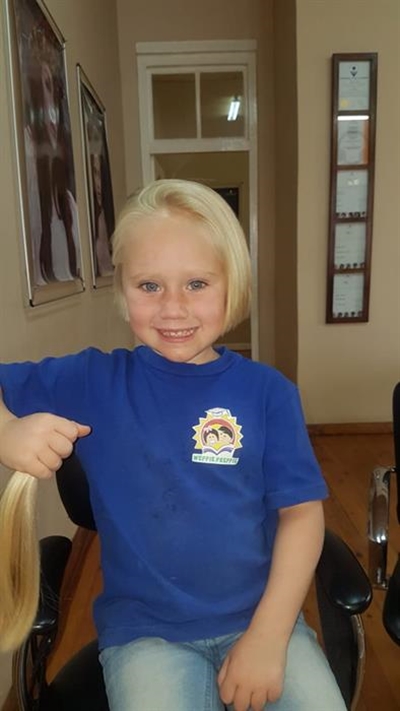 Young girls donate hair to cancer patients