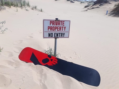Hikers deliberately disturb world famous dune