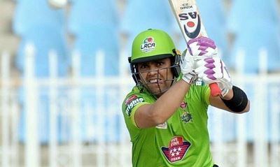 Ex-Pakistan skipper to play in Bangladesh
