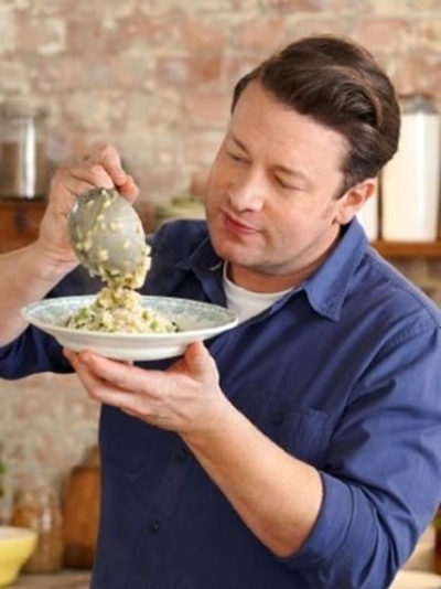Chef Jamie Oliver shows us the easiest risotto recipe to try