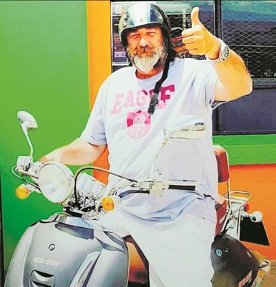 Gemeenskap in rou oor Smitswinkel-eienaar