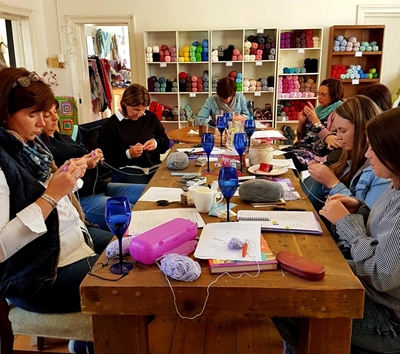 A relaxing and fun crochet weekend retreat