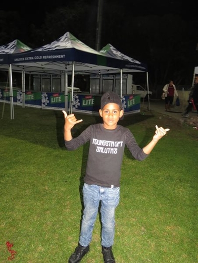 Young fan delighted after concert cancellation
