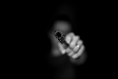 Man wounded during business robbery