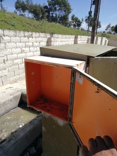 Pump station gutted, damage R400 000