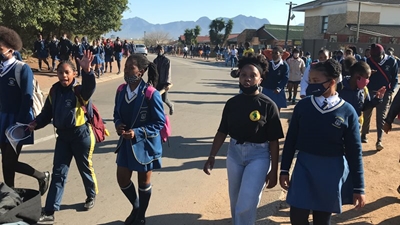 Close all schools for proper decontamination, demands Cosas