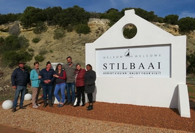 Stilbaai-ingangsbord word ingewy