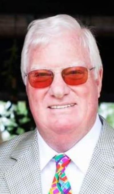 Hennie van Zyl oorlede