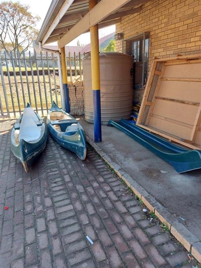 Burglars target Pophuis ECD