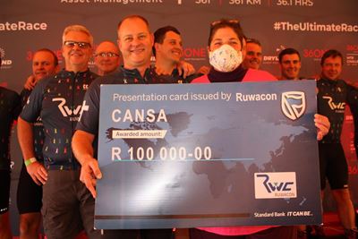 Ruwacon skenk R100 000 aan Cansa