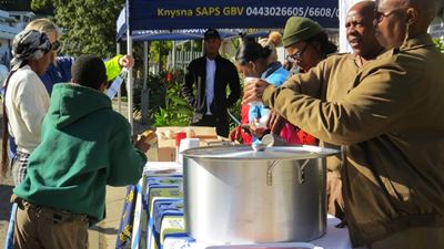 Police 'soup up' for Mandela Day
