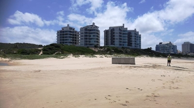 Wees bedag op veiligheid op strande