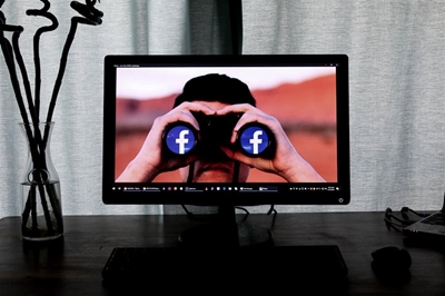 Mark Zuckerberg loses R6.8bn amid Facebook, WhatsApp and Instagram outage
